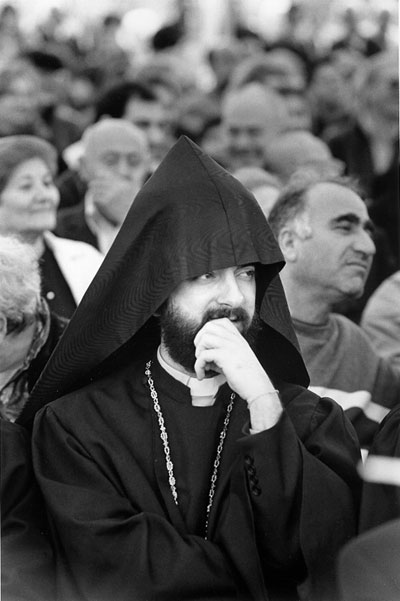 87-orthodox---bemused-priest